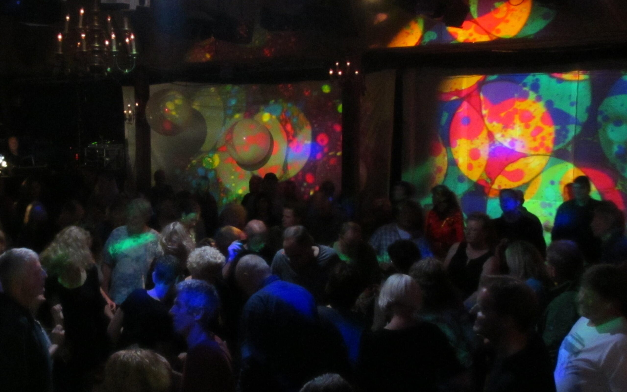 My Temptation Party – Tanz in den Mai - Tanzparty mit Vinyl und Lightshow